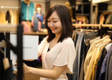 査定中は店内でゆっくりお買い物